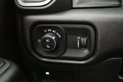2027 RAM Ram 1500 RAM 1500 EXPRESS CREW CAB 4X2 5'7' BOX