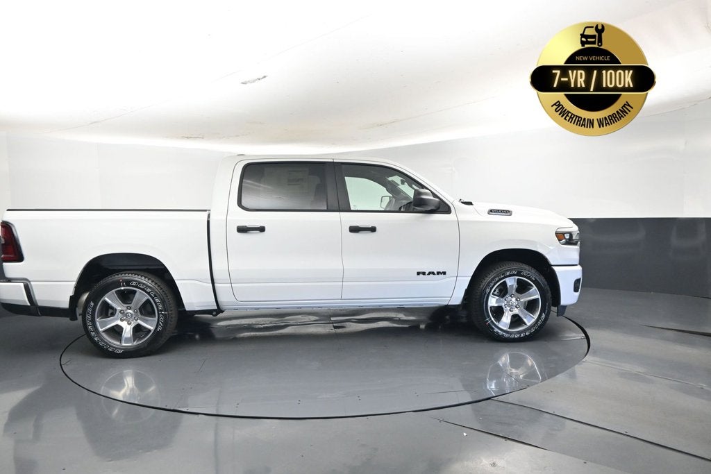 2027 RAM Ram 1500 RAM 1500 EXPRESS CREW CAB 4X2 5'7' BOX