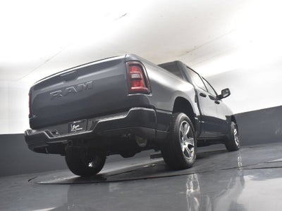 2027 RAM Ram 1500 RAM 1500 EXPRESS CREW CAB 4X2 5'7' BOX