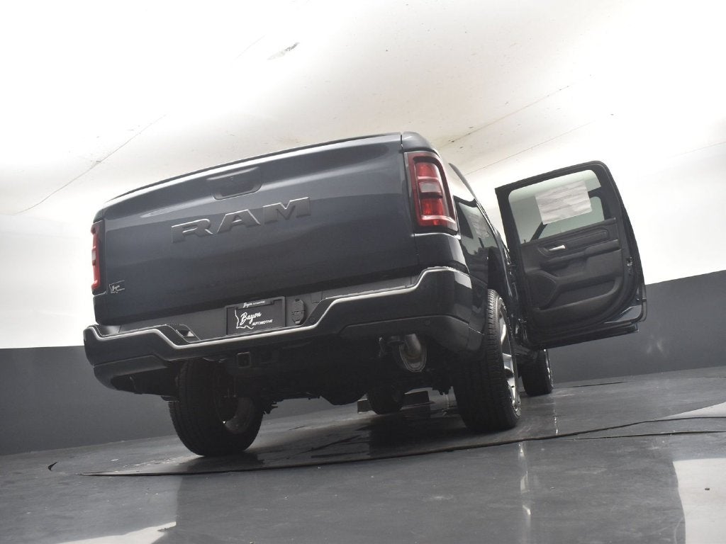 2027 RAM Ram 1500 RAM 1500 EXPRESS CREW CAB 4X2 5'7' BOX