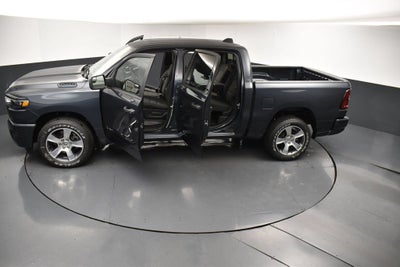 2027 RAM Ram 1500 RAM 1500 EXPRESS CREW CAB 4X2 5'7' BOX