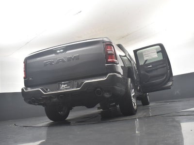 2027 RAM Ram 1500 RAM 1500 EXPRESS CREW CAB 4X2 5'7' BOX