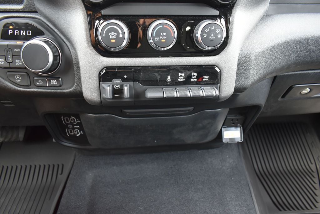 2026 RAM Ram 1500 RAM 1500 WARLOCK CREW CAB 4X4 5'7' BOX