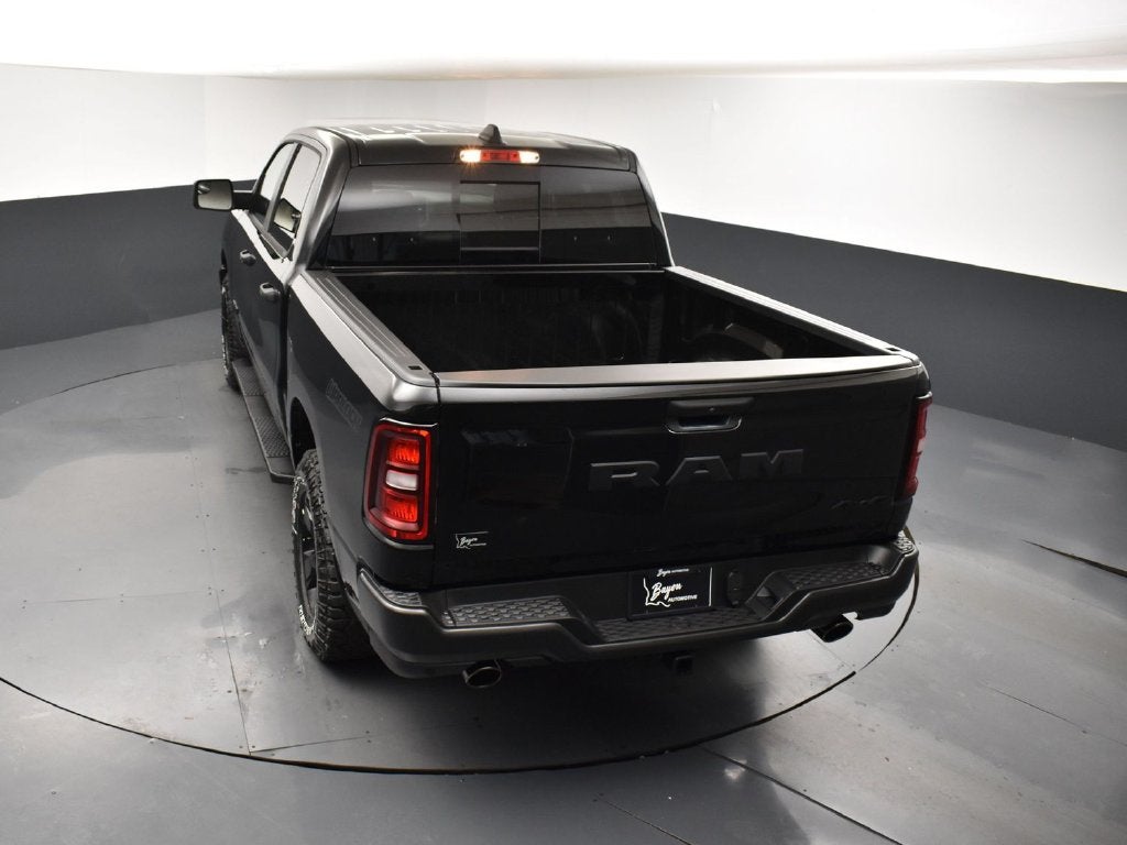 2027 RAM Ram 1500 RAM 1500 WARLOCK CREW CAB 4X4 5'7' BOX