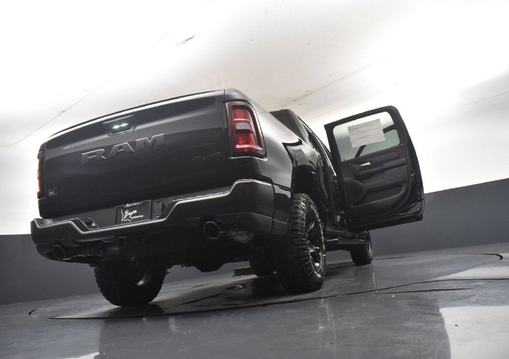 2027 RAM Ram 1500 RAM 1500 WARLOCK CREW CAB 4X4 5'7' BOX