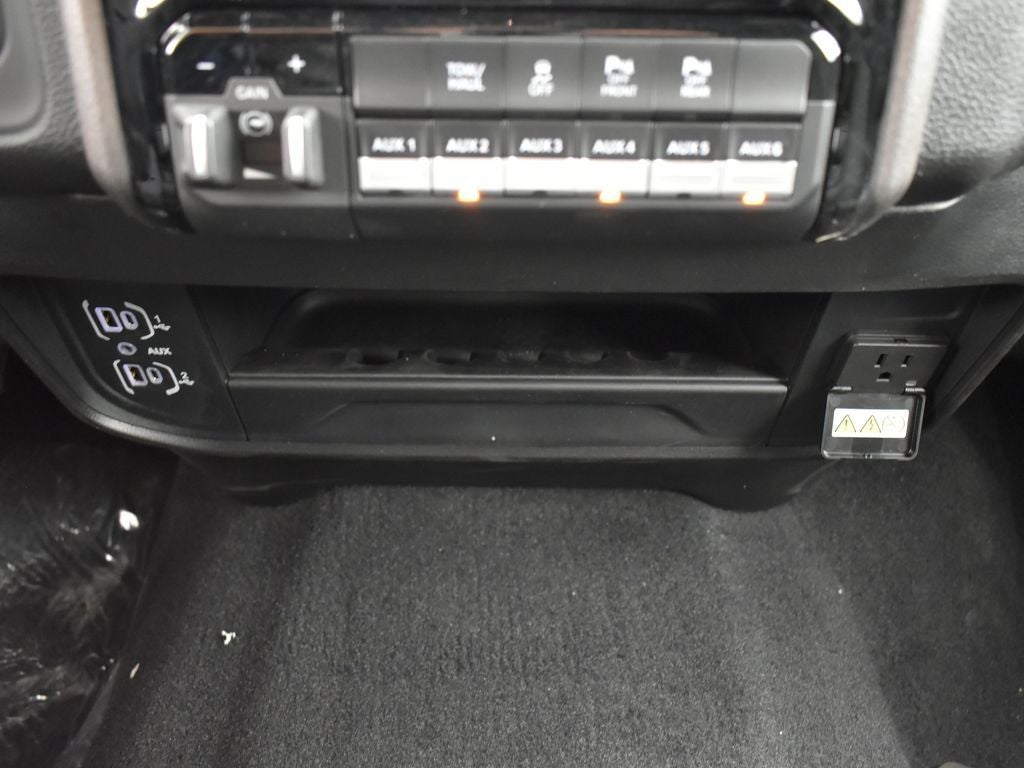 2026 RAM Ram 2500 RAM 2500 TRADESMAN CREW CAB 4X4 6'4' BOX