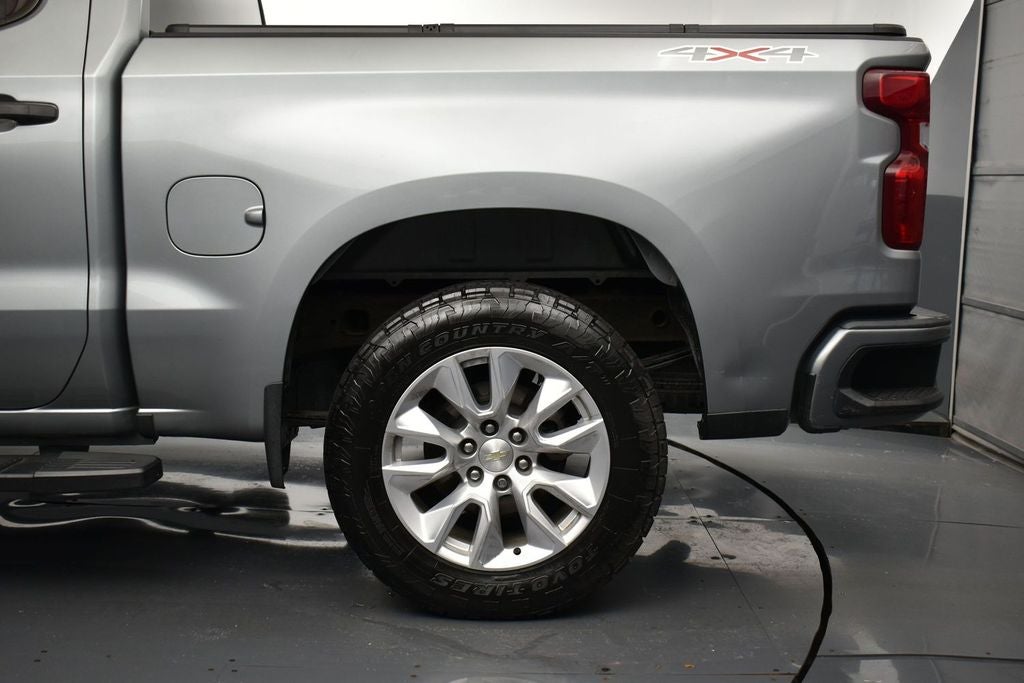 2023 Chevrolet Silverado 1500 4WD Crew Cab Short Bed Custom