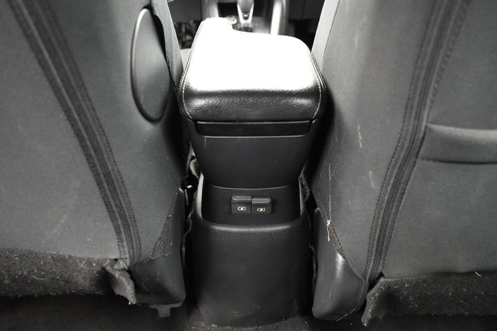 2024 Nissan Kicks S Xtronic CVT