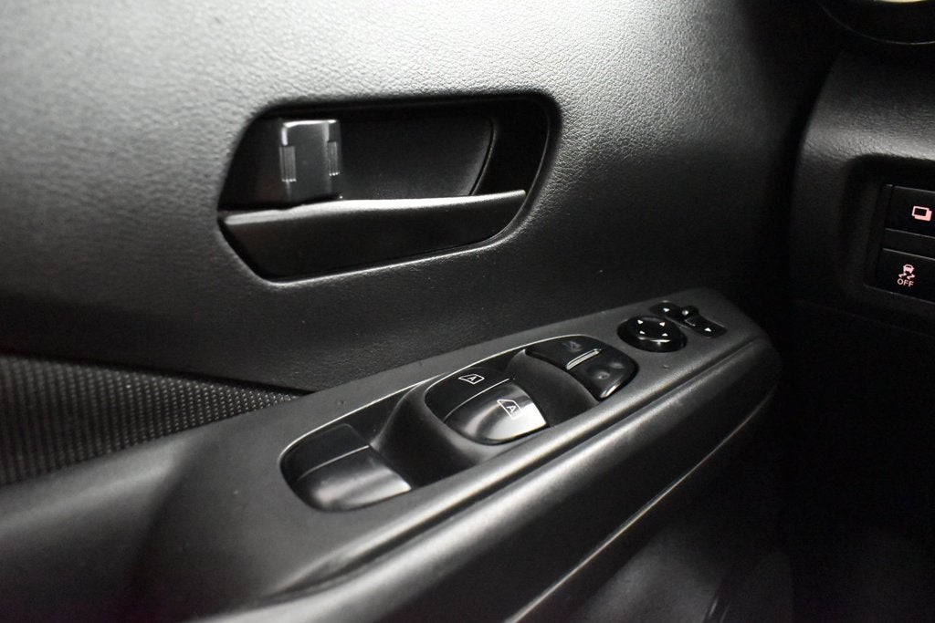 2024 Nissan Kicks S Xtronic CVT