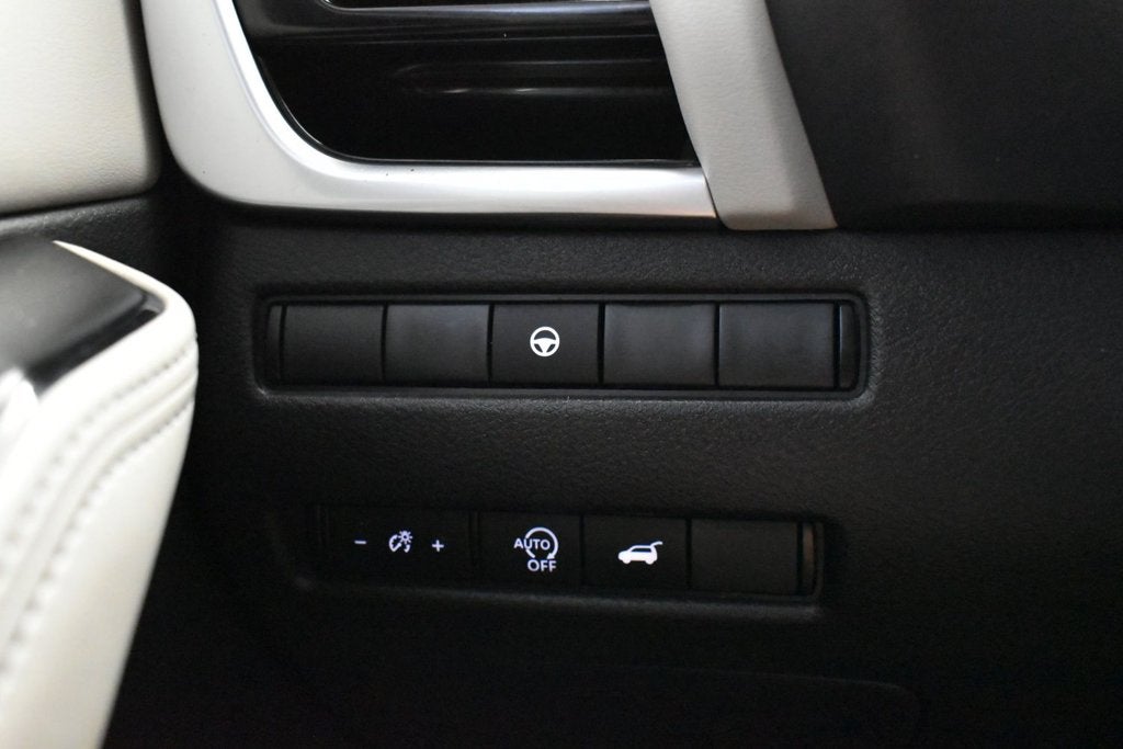 2023 Nissan Rogue SL FWD
