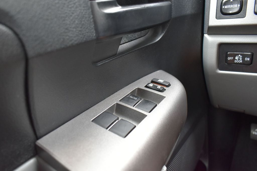 2013 Toyota Tundra Grade CrewMax