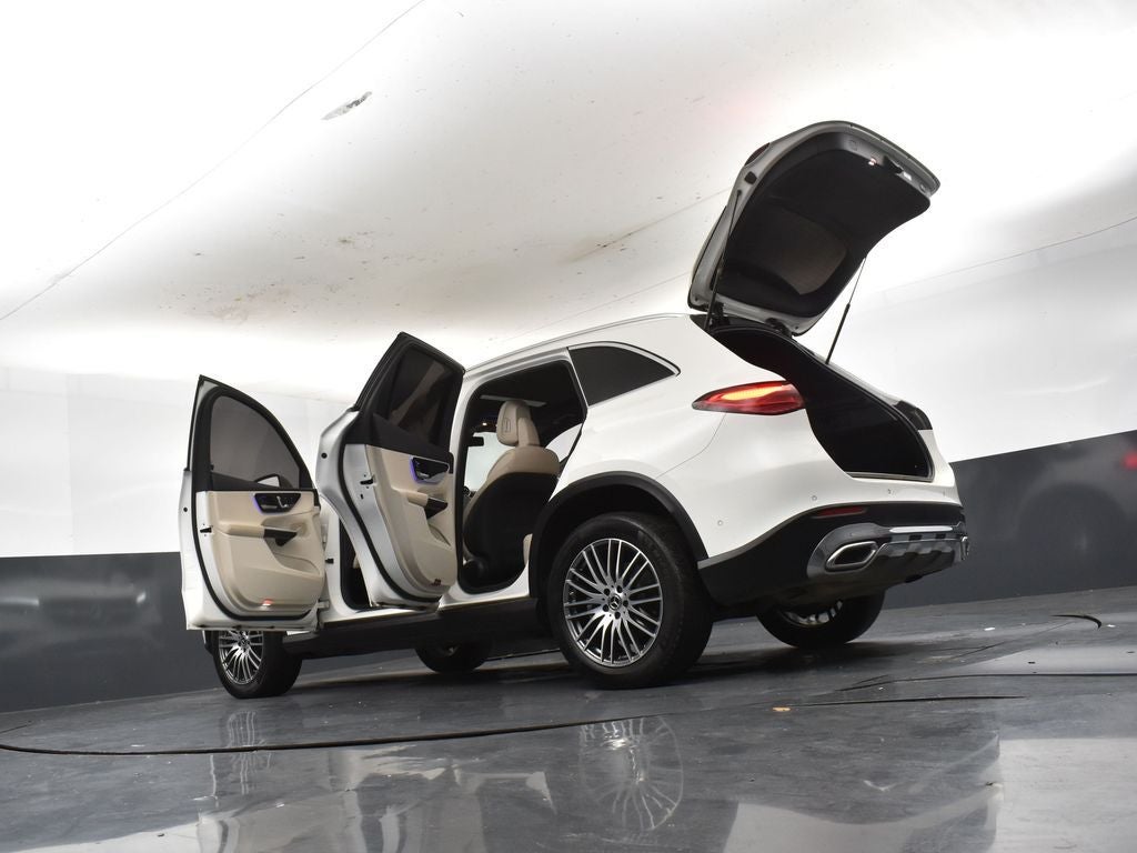 2025 Mercedes-Benz GLC 300 SUV