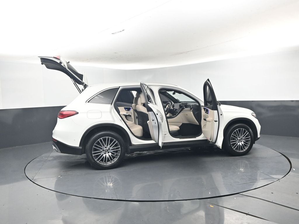 2025 Mercedes-Benz GLC 300 SUV