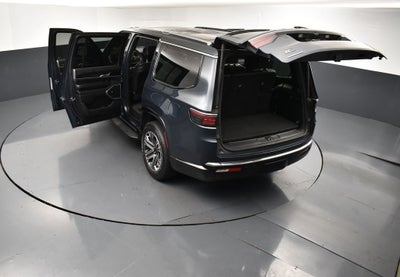 2023 Jeep Wagoneer Base