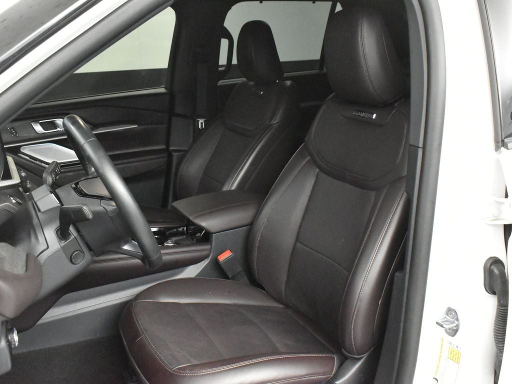 2025 Ford Explorer Platinum 600A