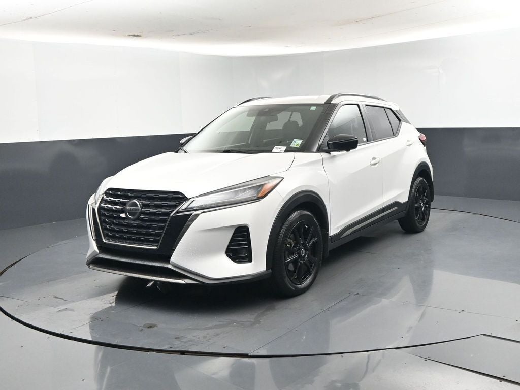 2021 Nissan Kicks SR