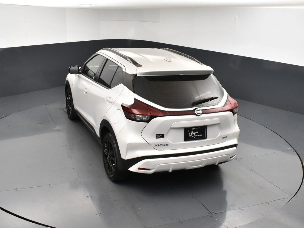 2021 Nissan Kicks SR