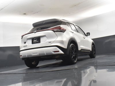 2021 Nissan Kicks SR
