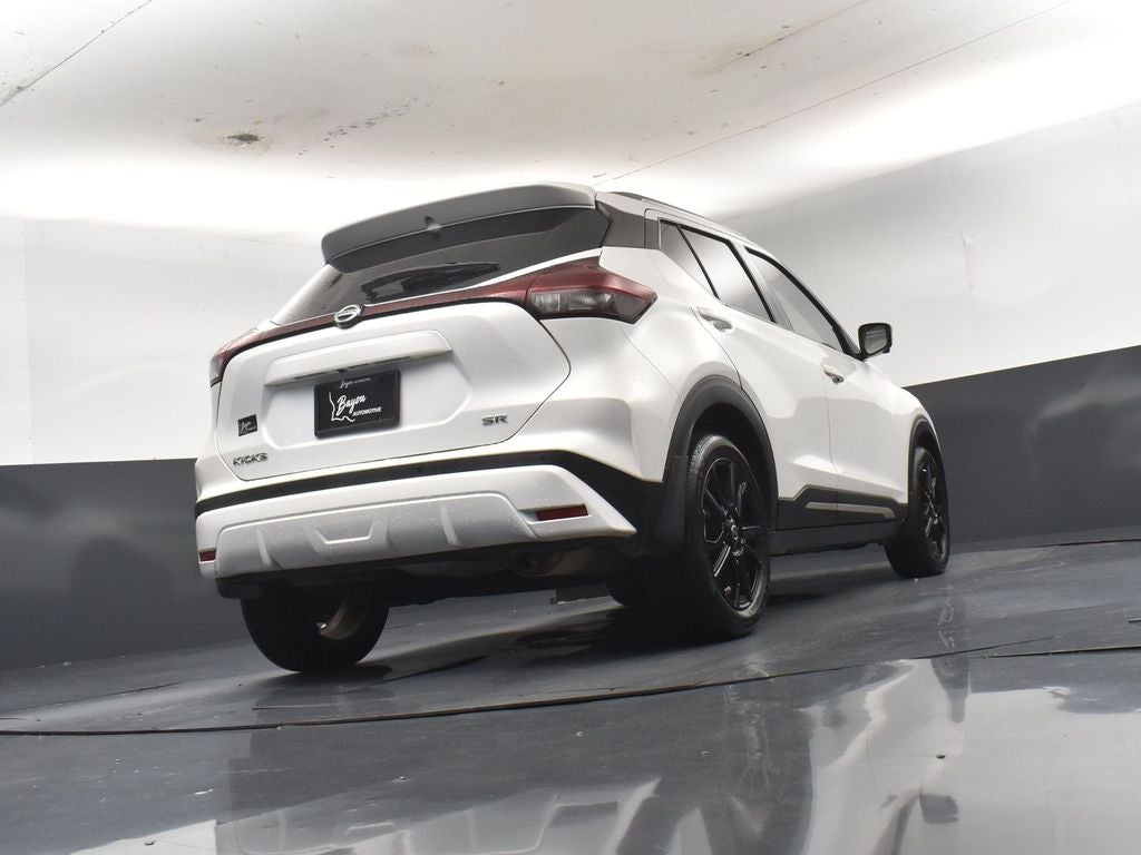 2021 Nissan Kicks SR