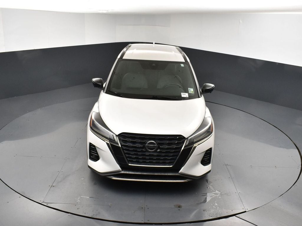 2021 Nissan Kicks SR