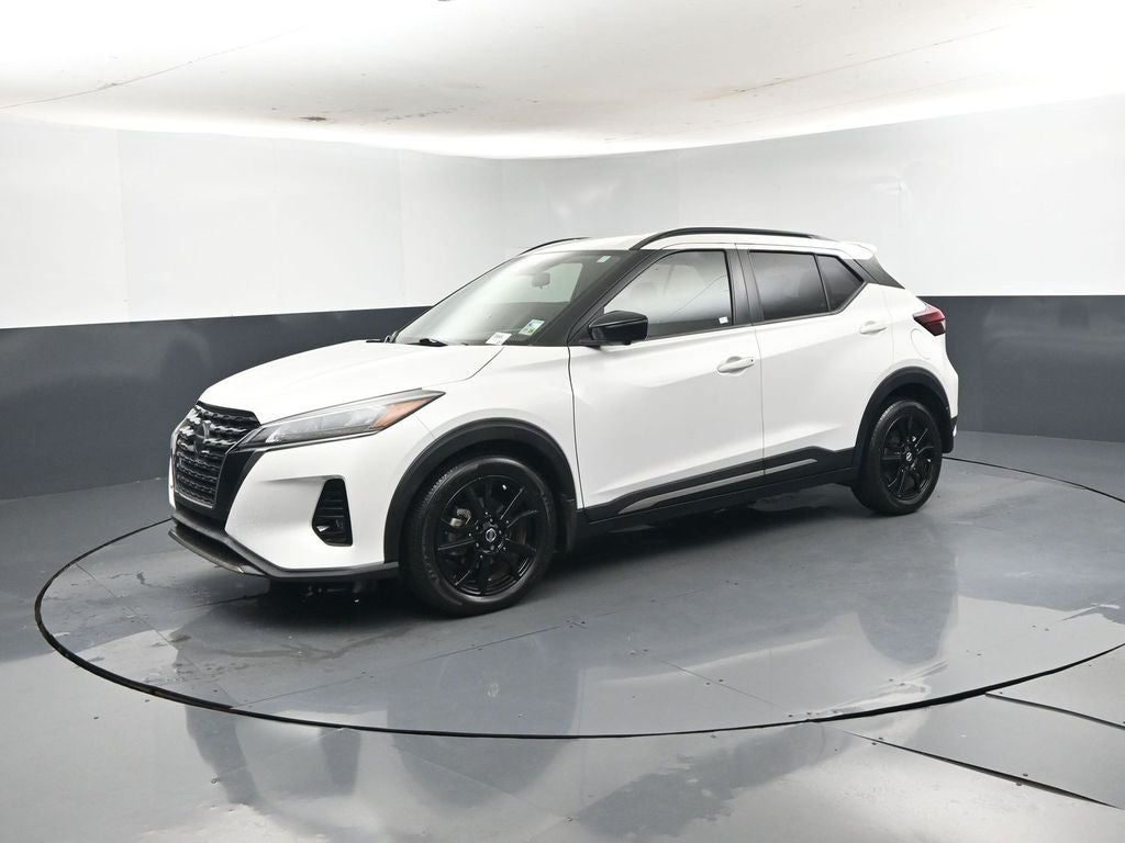 2021 Nissan Kicks SR