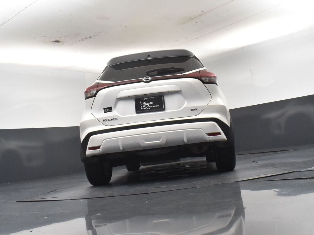 2021 Nissan Kicks SR