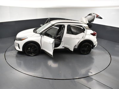 2021 Nissan Kicks SR