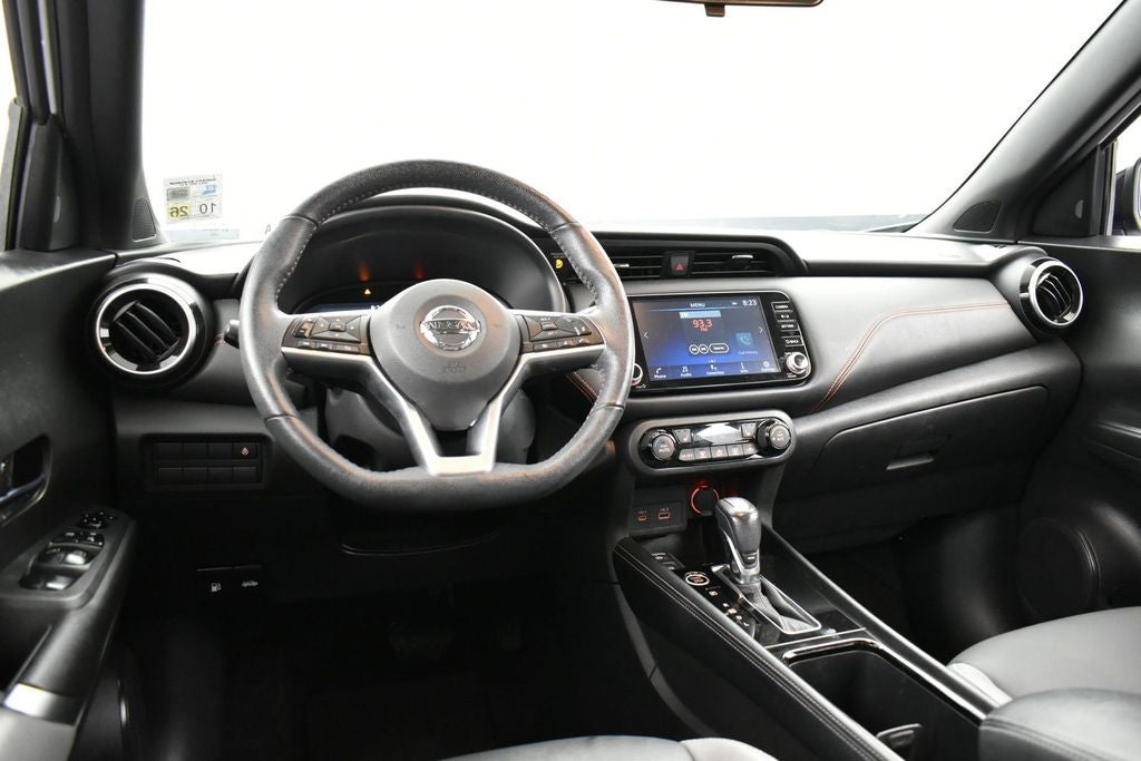 2021 Nissan Kicks SR