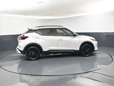 2021 Nissan Kicks SR