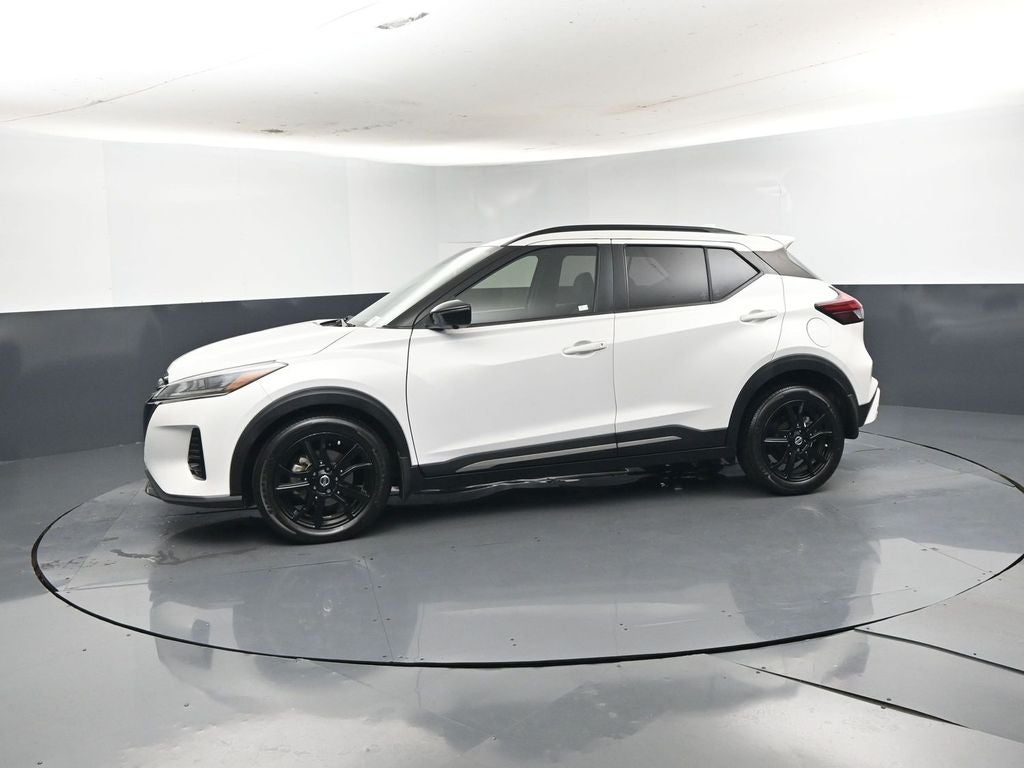 2021 Nissan Kicks SR