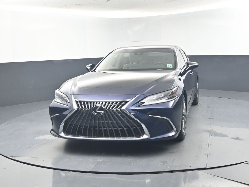 2025 Lexus ES 300h Ultra Luxury