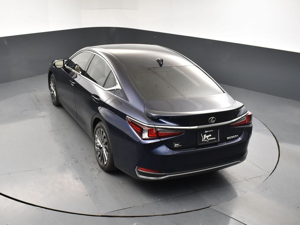 2025 Lexus ES 300h Ultra Luxury