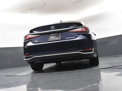 2025 Lexus ES 300h Ultra Luxury