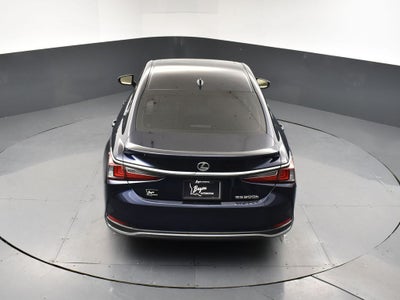 2025 Lexus ES 300h Ultra Luxury