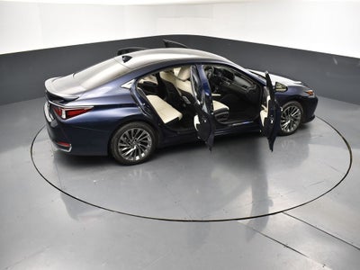 2025 Lexus ES 300h Ultra Luxury