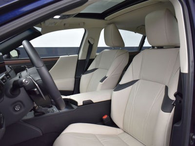 2025 Lexus ES 300h Ultra Luxury