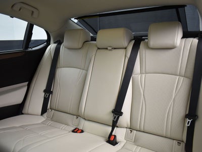 2025 Lexus ES 300h Ultra Luxury