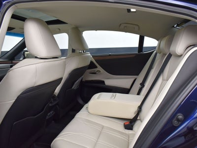 2025 Lexus ES 300h Ultra Luxury