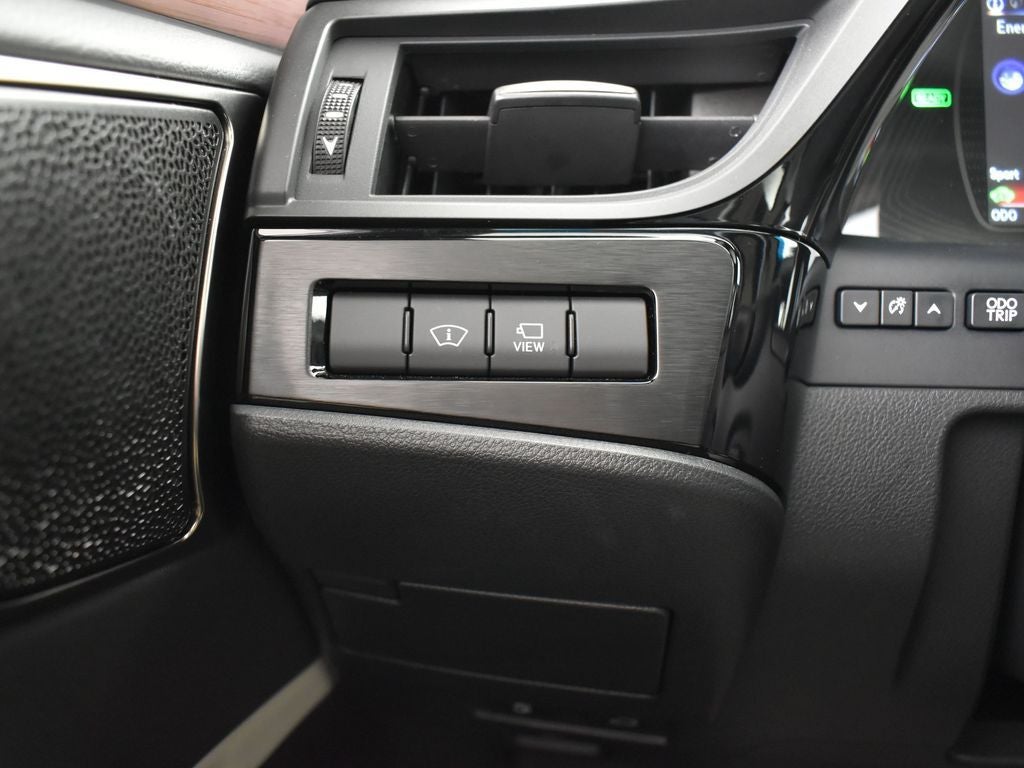 2025 Lexus ES 300h Ultra Luxury