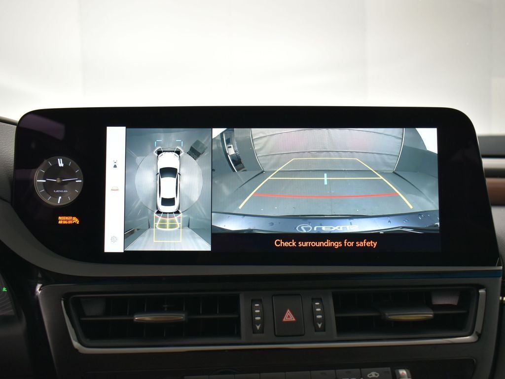 2025 Lexus ES 300h Ultra Luxury