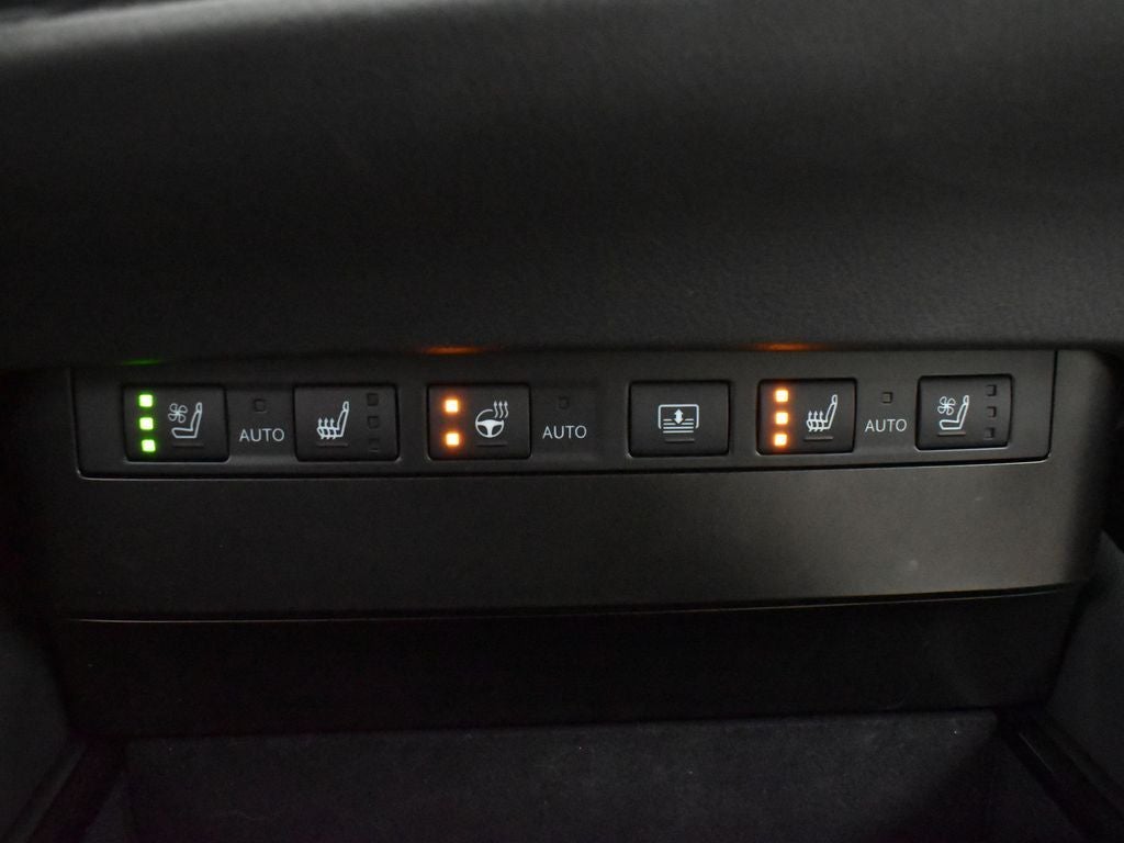 2025 Lexus ES 300h Ultra Luxury