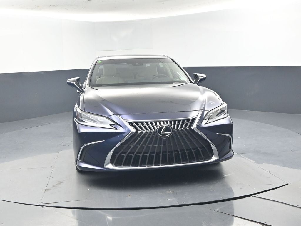 2025 Lexus ES 300h Ultra Luxury