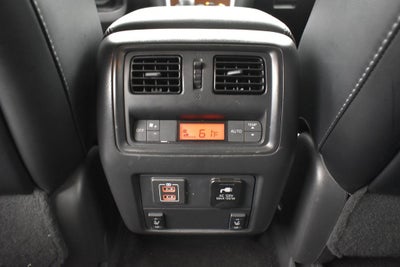 2018 Nissan Pathfinder Platinum