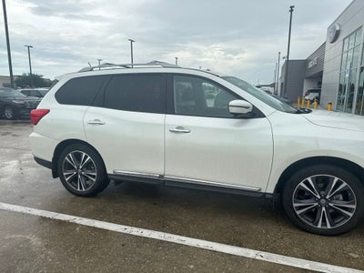 2018 Nissan Pathfinder Platinum