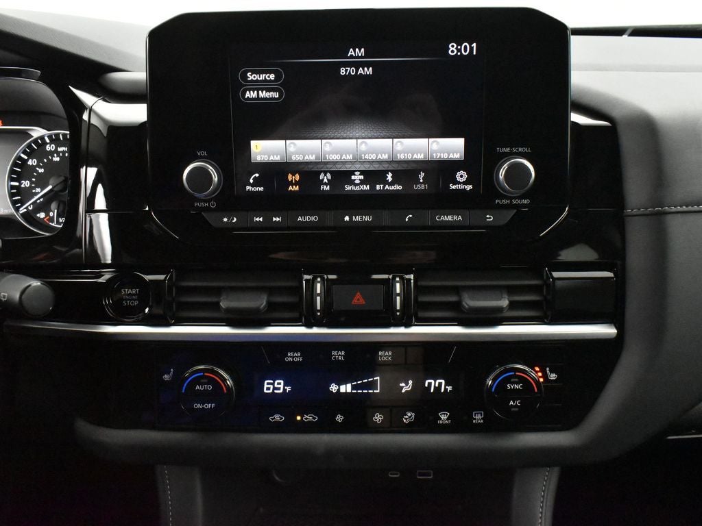 2025 Nissan Pathfinder SV