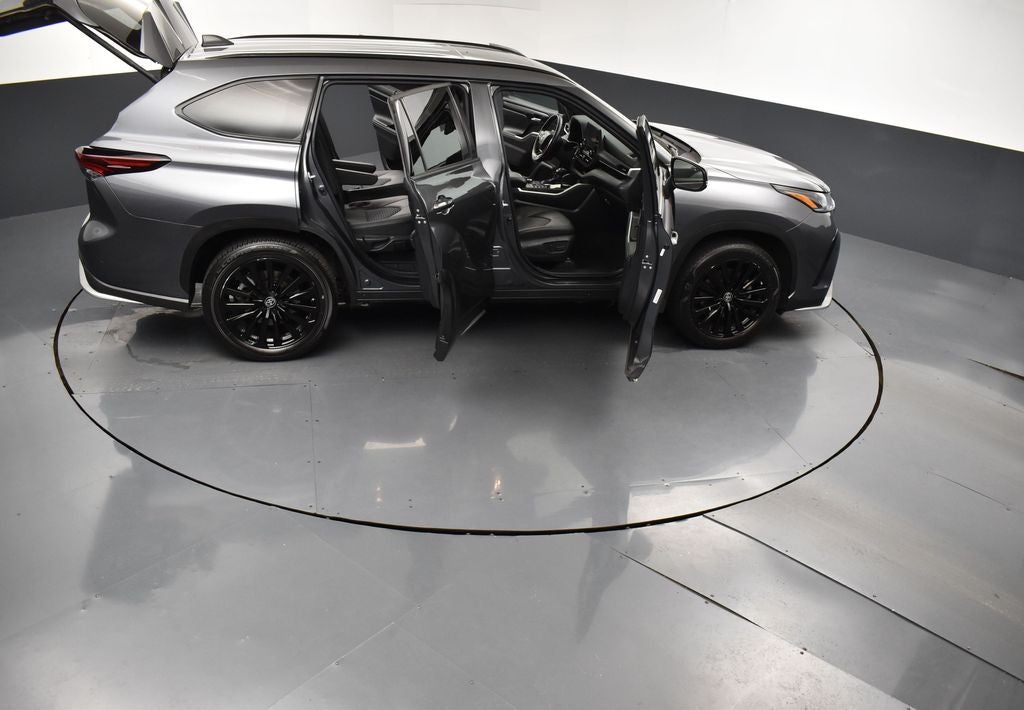 2025 Toyota Highlander XSE