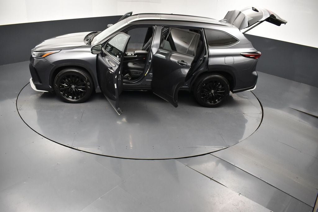 2025 Toyota Highlander XSE