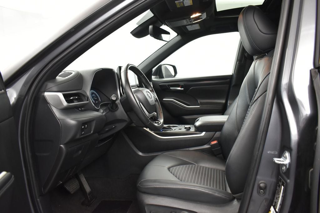 2025 Toyota Highlander XSE