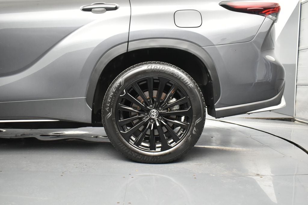 2025 Toyota Highlander XSE