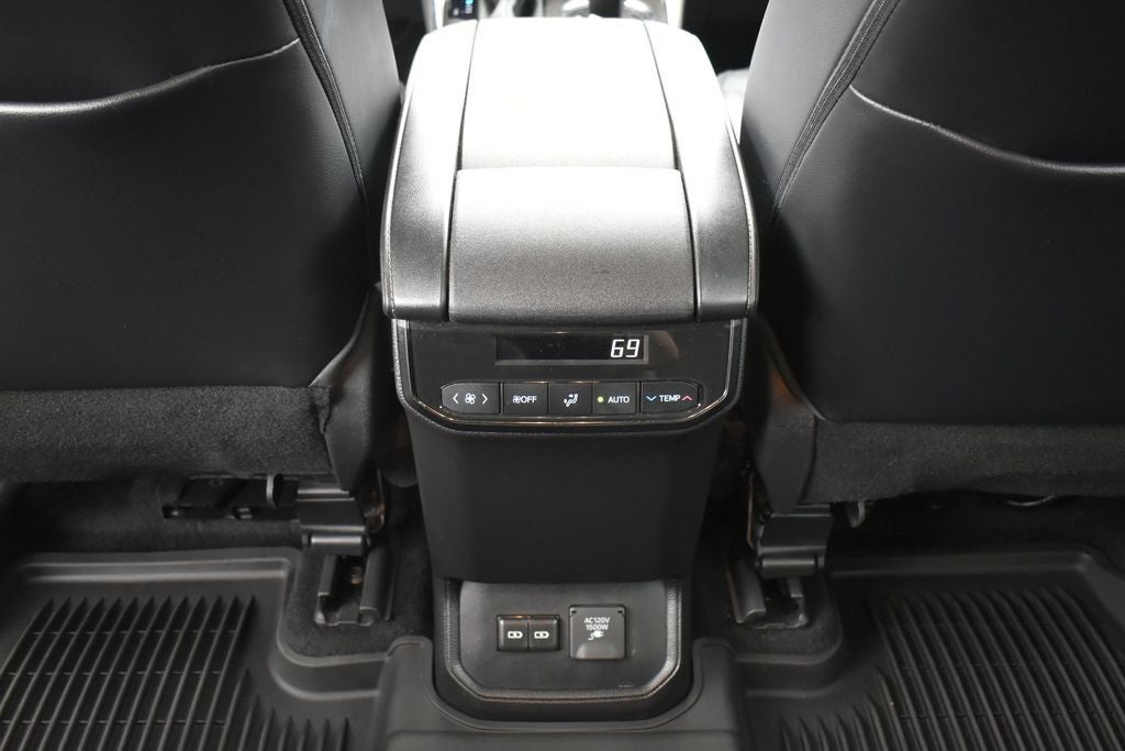 2022 Toyota Highlander Hybrid Limited
